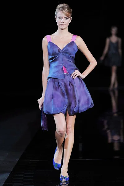 Look 10